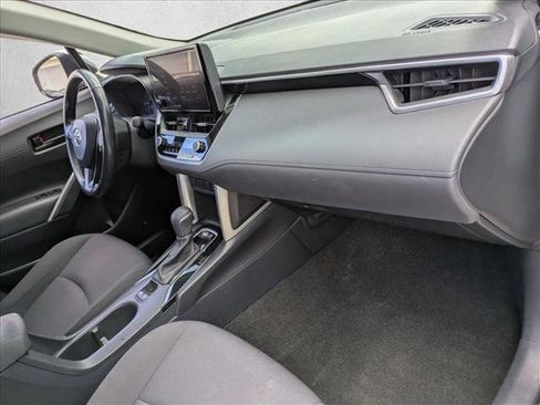 Certified 2023 Toyota Corolla Cross LE image 21