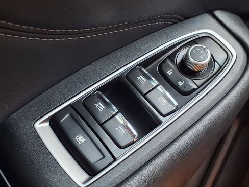 Certified 2025 Subaru Outback Limited AWD/4WD image 11