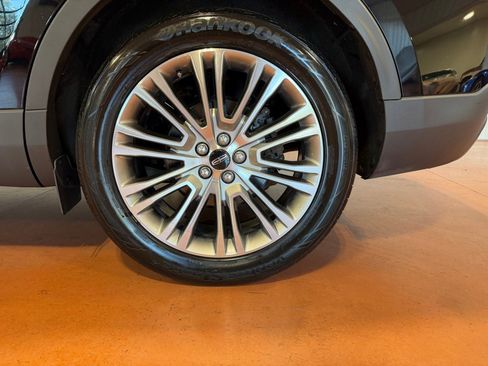 Used 2018 Lincoln MKX Reserve w/ Lincoln MKX Climate Package image 12