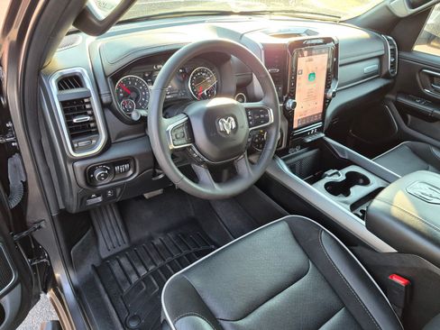 Used 2025 RAM 1500 Laramie w/ Sport Appearance Package AWD/4WD image 17