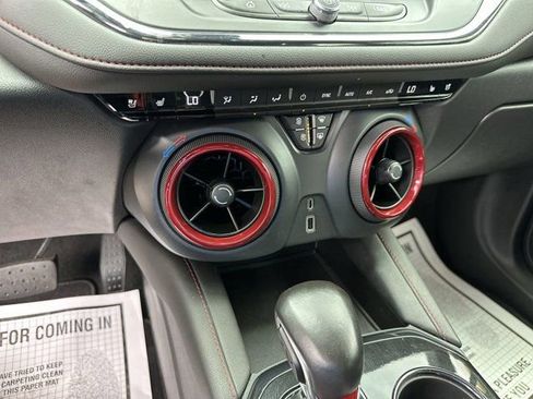Used 2022 Chevrolet Blazer RS w/ Enhanced Convenience Package FWD image 25