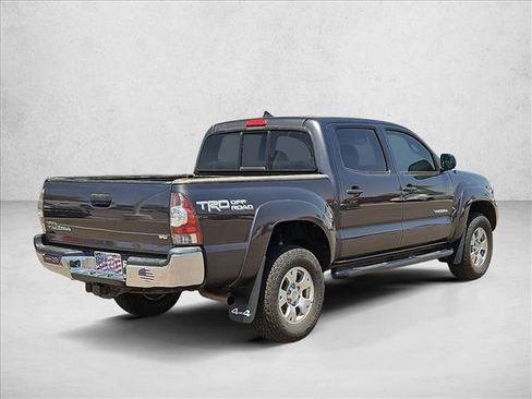 Used 2015 Toyota Tacoma 4x4 Double Cab w/ TRD Off-Road Package image 5