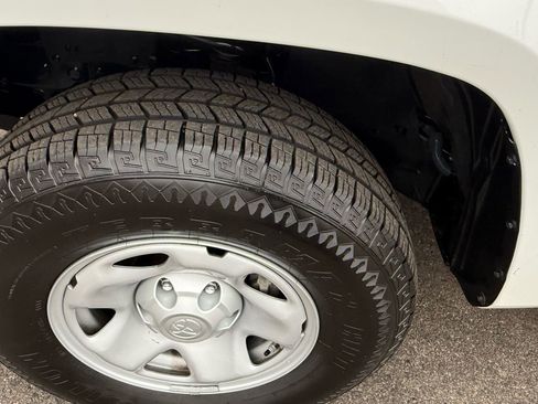 Used 2020 Toyota Tacoma SR image 37