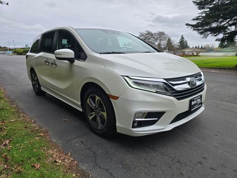 Used 2019 Honda Odyssey Touring image 9