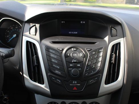 Used 2014 Ford Focus SE w/ SE Sport Package FWD image 23
