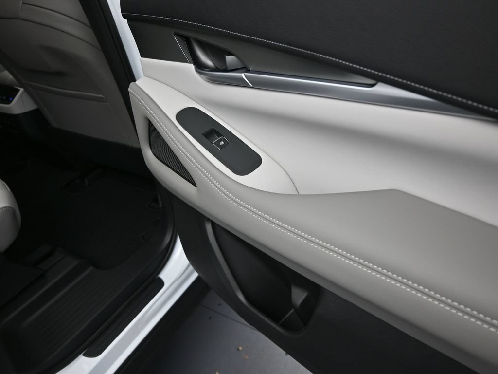 Used 2026 INFINITI QX60 Pure w/ Cargo Package FWD image 22