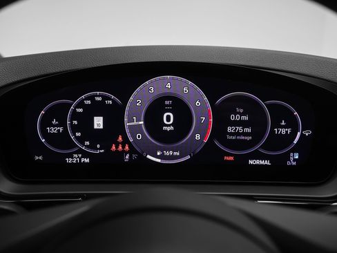 Certified 2025 Porsche Cayenne AWD/4WD image 32