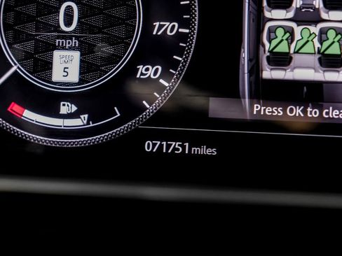Used 2018 Land Rover Range Rover Sport SVR AWD/4WD image 18