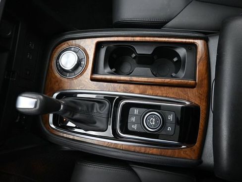 Used 2024 Nissan Armada SL w/ Captain's Chairs Package image 19