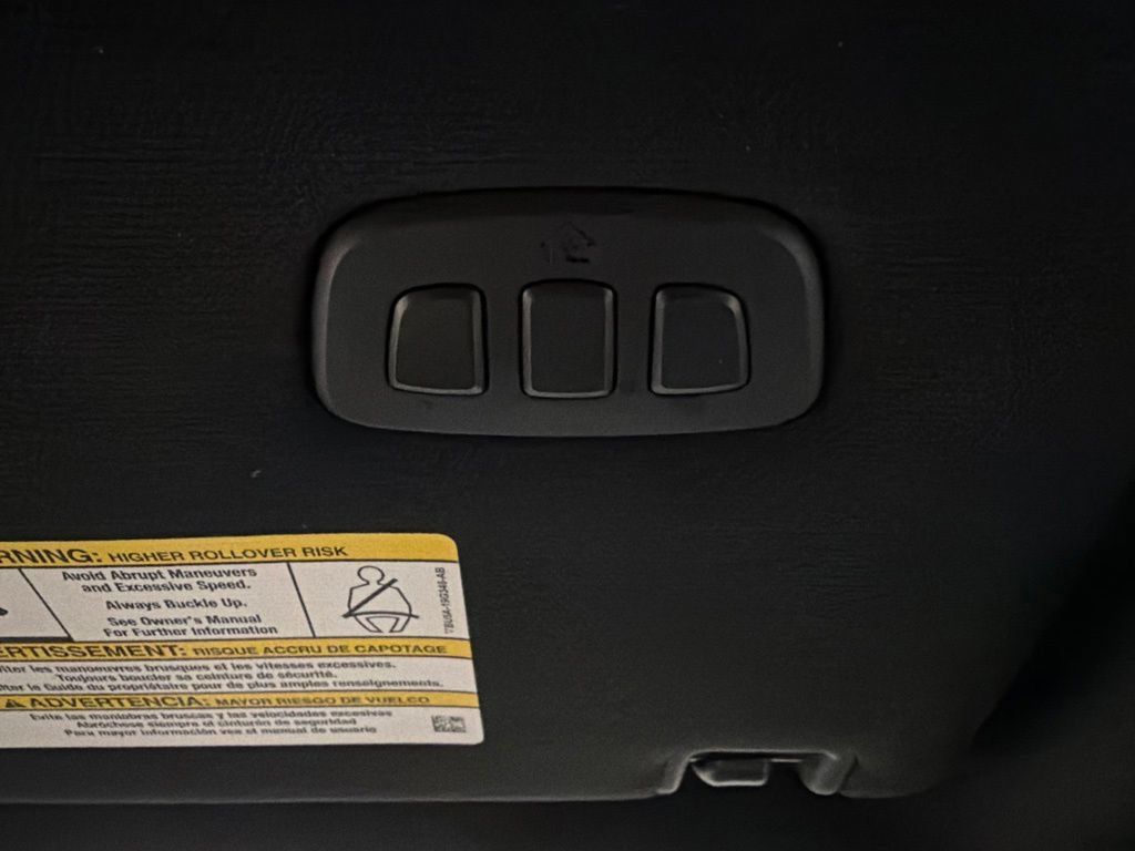 Used 2018 Ford Expedition Limited w/ Equipment Group 301A AWD/4WD image 27