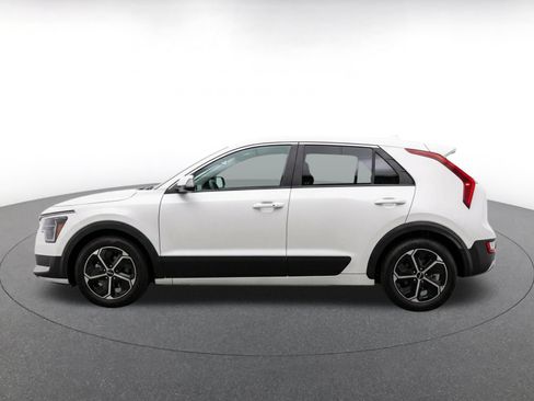 Used 2026 Kia Niro LX FWD image 4