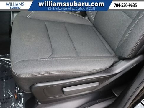 Used 2025 RAM 1500 Warlock AWD/4WD image 18