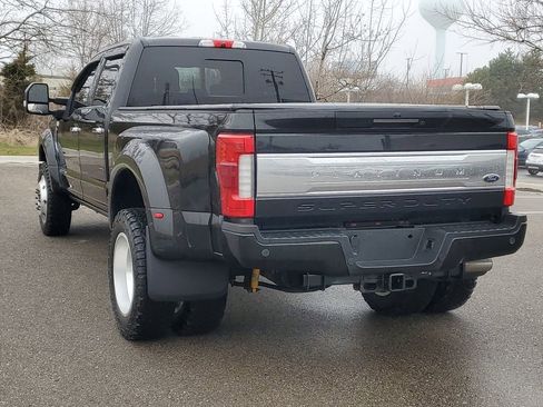 Used 2019 Ford F450 Platinum w/ Platinum Ultimate Package AWD/4WD image 2