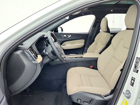 New 2026 Volvo XC60 B5 Plus w/ Protection Package Premier image 17
