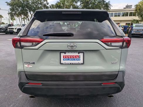 Used 2020 Toyota RAV4 XLE w/ Convenience Package FWD image 5