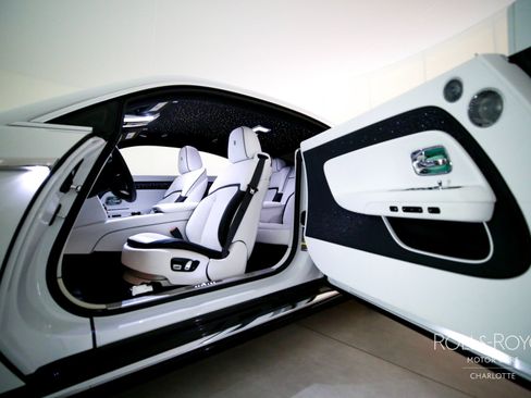 Certified 2024 Rolls-Royce Spectre w/ Spectre Launch Package AWD/4WD image 29