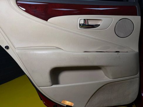 Used 2010 Lexus LS 460 RWD image 31