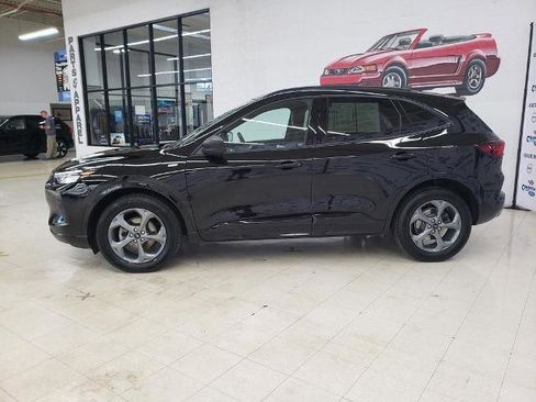 Certified 2023 Ford Escape ST-Line w/ Tech Pack #1 image 4