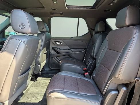 Used 2023 Chevrolet Traverse High Country AWD/4WD image 14
