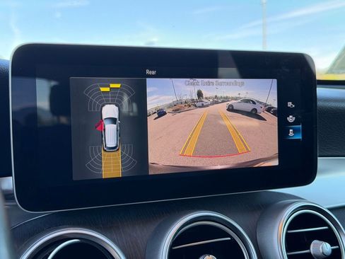 Used 2021 Mercedes-Benz GLC 300 image 28