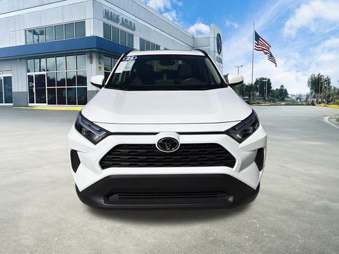 Used 2025 Toyota RAV4 XLE w/ Convenience Package image 9