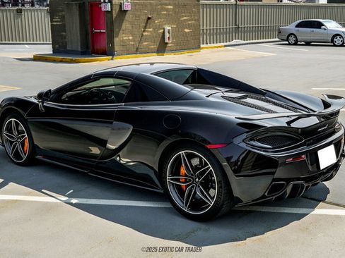 Used 2019 McLaren 570S Spider image 20