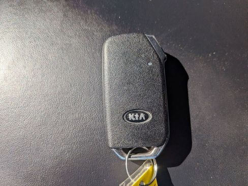 Used 2020 Kia Telluride EX AWD/4WD image 37