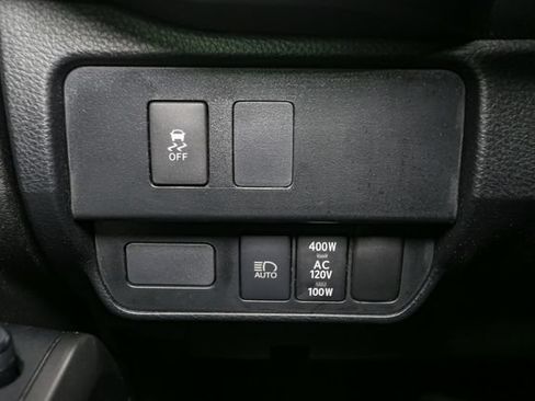 Used 2021 Toyota Tacoma TRD Sport w/ TRD Premium Sport Package AWD/4WD image 30