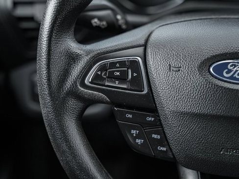 Used 2019 Ford Escape S image 24