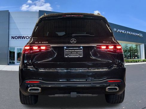 Used 2024 Mercedes-Benz GLS 450 4MATIC image 5