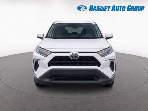 Used 2023 Toyota RAV4 LE AWD/4WD image 5