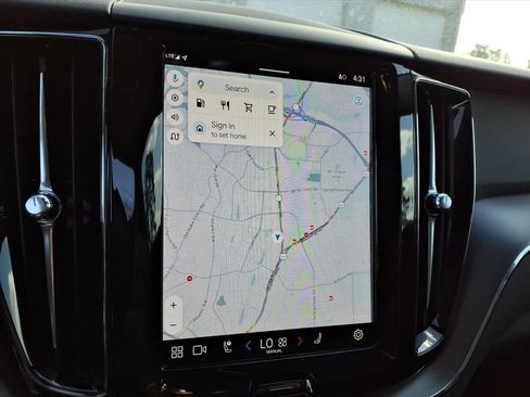 Certified 2025 Volvo XC60 B5 Core image 20