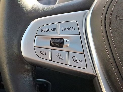 Used 2023 BMW X7 xDrive40i w/ Premium Package image 23