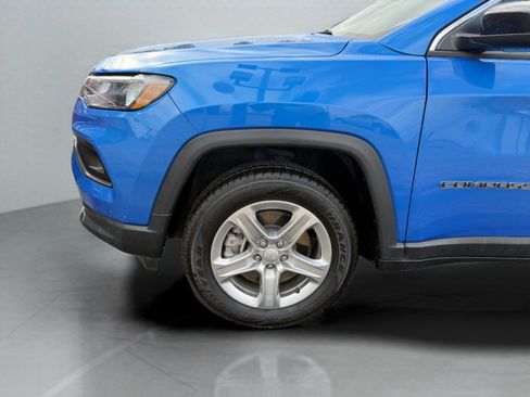 Used 2024 Jeep Compass Latitude image 9