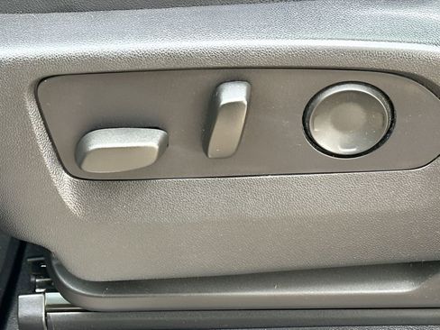 Used 2021 Chevrolet Tahoe High Country w/ Premium Package image 28