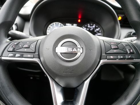 Certified 2024 Nissan Kicks SV image 25
