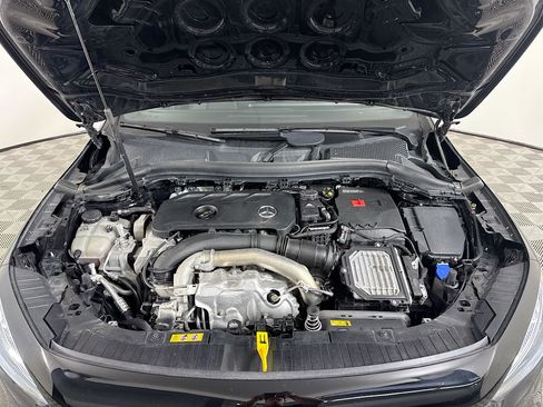 Used 2025 Mercedes-Benz GLA 250 image 39