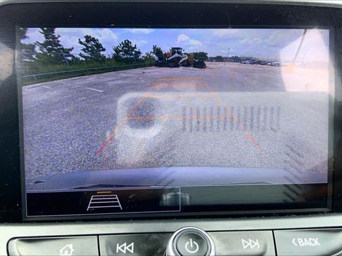 Used 2021 Chevrolet Blazer LT FWD image 26