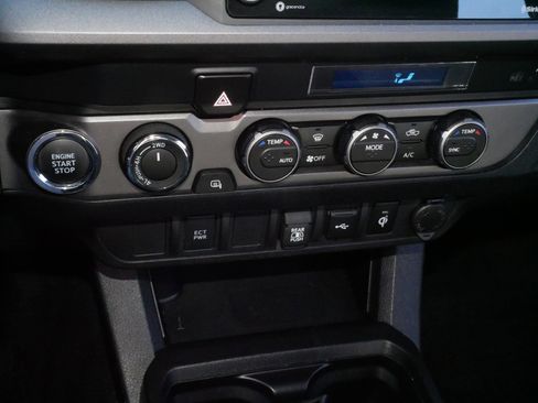 Certified 2022 Toyota Tacoma TRD Sport image 23