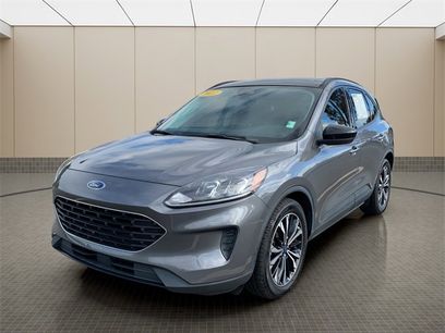 Used 2022 Ford Escape SE w/ SE Sport Appearance Package