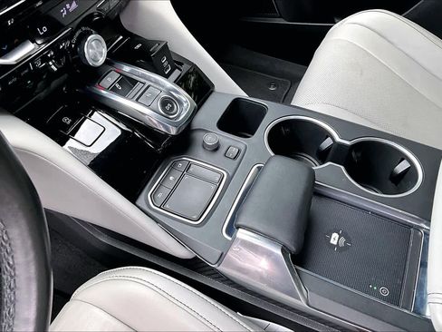Used 2022 Acura MDX FWD w/ Technology Package image 17