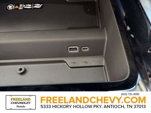 New 2026 Chevrolet Suburban Premier image 33