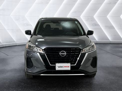 Used 2022 Nissan Kicks S FWD image 2