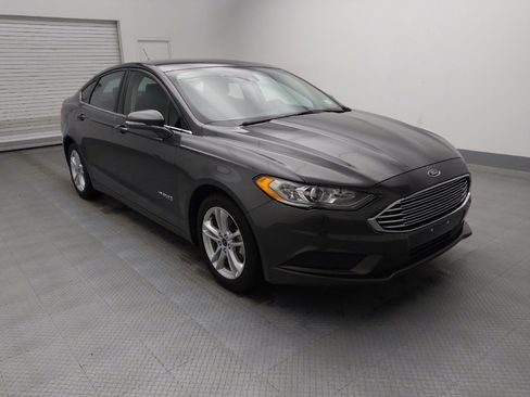 Used 2018 Ford Fusion SE image 13
