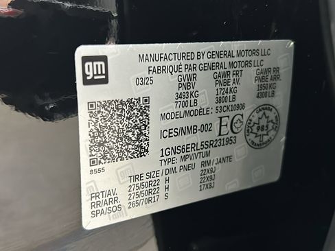 Used 2025 Chevrolet Suburban RST w/ RST Capability Package image 39