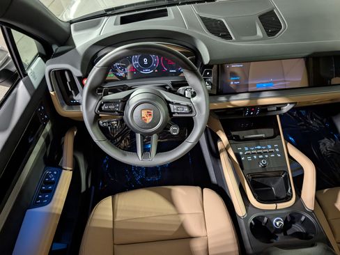 New 2026 Porsche Cayenne AWD/4WD image 6