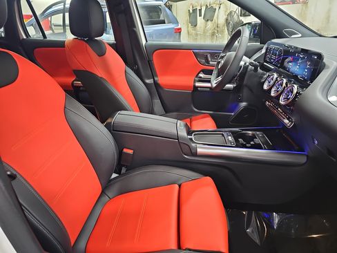 Certified 2025 Mercedes-Benz GLA 35 AMG 4MATIC image 11