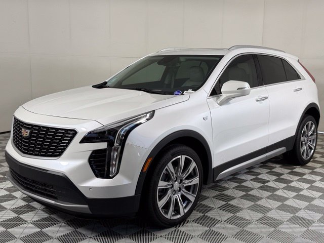 Certified 2023 Cadillac XT4 Premium Luxury FWD image 3