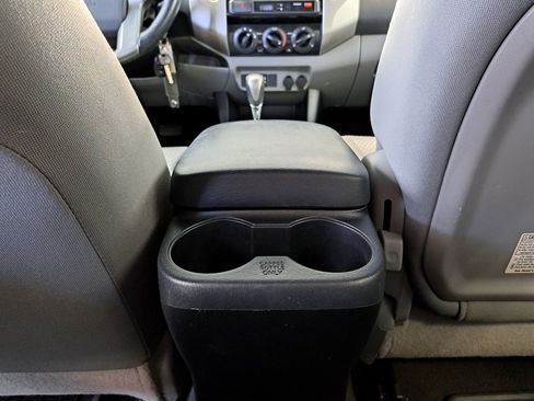 Used 2012 Toyota Tacoma PreRunner w/ SR5 Pkg image 27