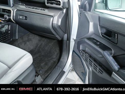 Used 2024 Toyota Tacoma SR5 AWD/4WD image 23